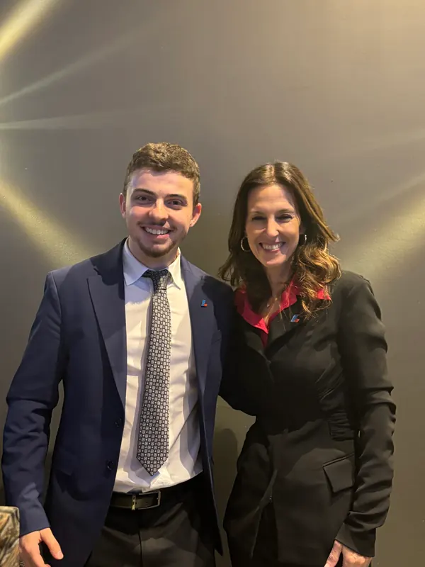 Bruno Chieco avec la députée Brigitte Garceau.